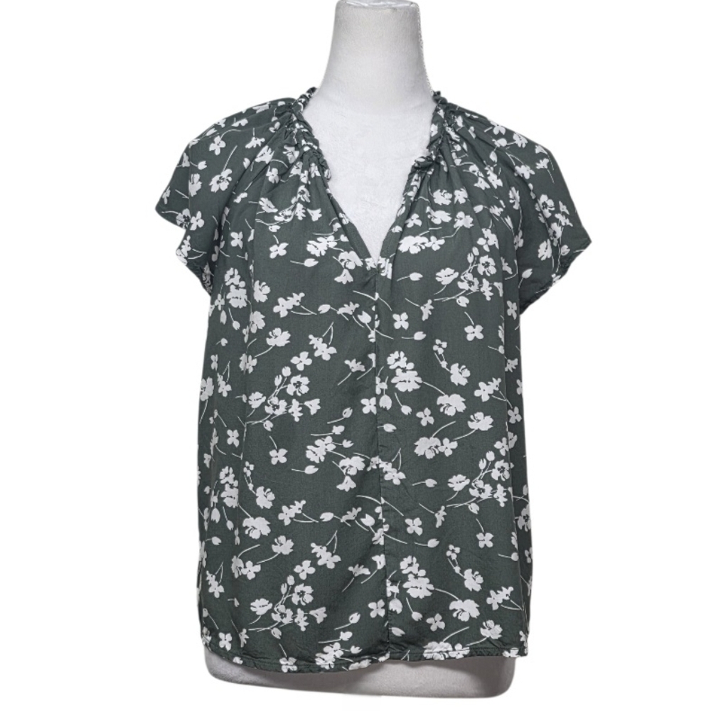GAP Green wWhite Floral Pattern  Blouse Size